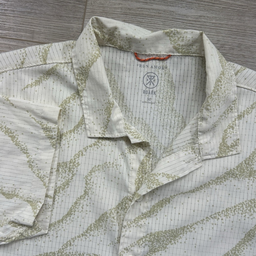 Roark Shirt Medium Run Amok Abstract Short Sleeve Button Up Hiking Green Tan